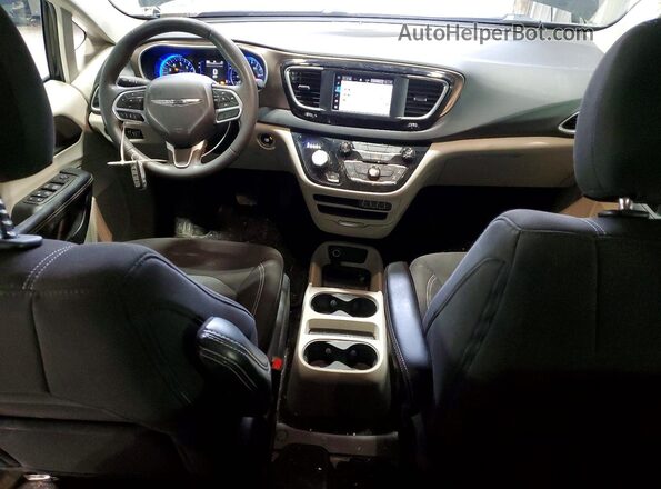 2C4RC1CG5NR166475 2022 CHRYSLER VOYAGER Черный Вид панели приборов