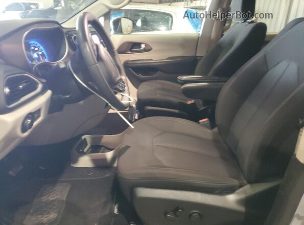 2C4RC1CG5NR203802 2022 CHRYSLER VOYAGER Серый Вид салона спереди