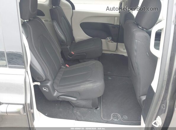 2C4RC1CG6PR563762 2023 CHRYSLER VOYAGER Серый Вид наклейки с VIN-кодом