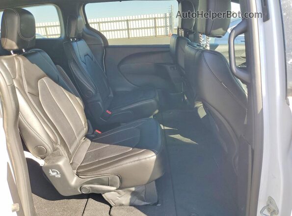 2C4RC1CG6SR533640 2025 CHRYSLER VOYAGER Белый Вид задней части салона