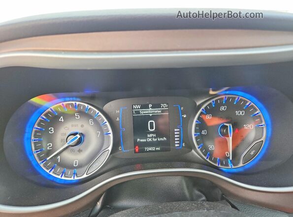 2C4RC1CG7PR511525 2023 CHRYSLER VOYAGER Maroon Instrument cluster view