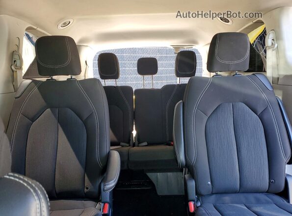 2C4RC1CG7PR568548 2023 CHRYSLER VOYAGER White Widok tylnych siedzeń