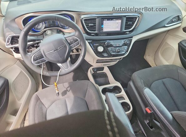 2C4RC1CG7PR597581 2023 CHRYSLER VOYAGER Серебряный Вид панели приборов