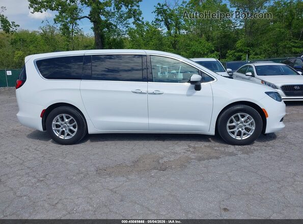 2C4RC1CG8NR146639 2022 CHRYSLER VOYAGER Белый Вид задней части салона