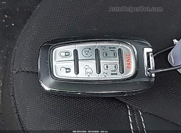 2C4RC1CG8PR529788 2023 CHRYSLER VOYAGER Gray Вид панелі приладів