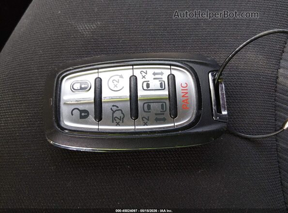 2C4RC1CG8PR567277 2023 CHRYSLER VOYAGER Белый Вид панели приборов