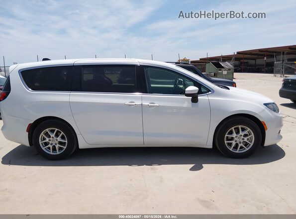 2C4RC1CG8PR567277 2023 CHRYSLER VOYAGER Белый Вид задней части салона