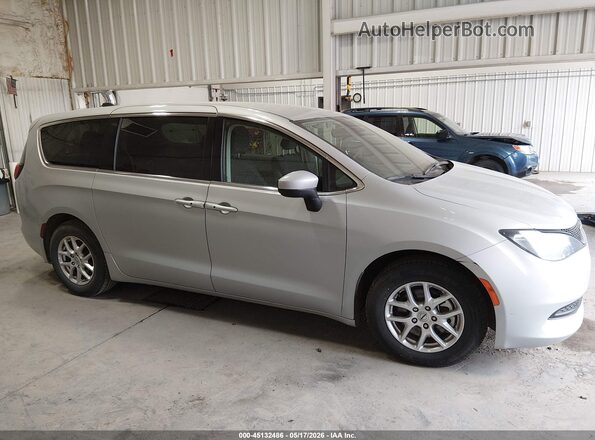 2C4RC1CG8PR591191 2023 CHRYSLER VOYAGER Серебряный Вид задней части салона