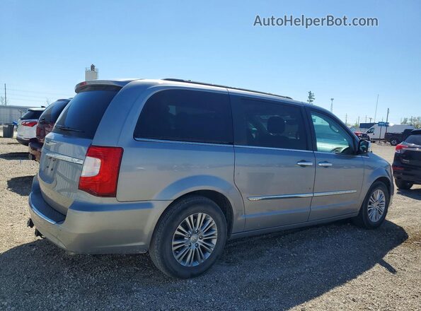 2C4RC1CG9GR306403 2016 CHRYSLER TOWN Серебряный Задняя правая четверть