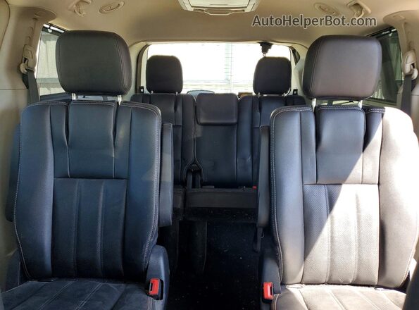 2C4RC1CG9GR306403 2016 CHRYSLER TOWN Серебряный Вид задних сидений