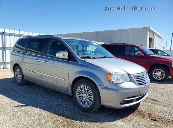 2C4RC1CG9GR306403 2016 CHRYSLER TOWN Серебряный Передняя правая четверть