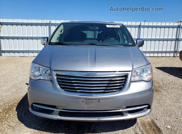 2C4RC1CG9GR306403 2016 CHRYSLER TOWN Серебряный Вид спереди