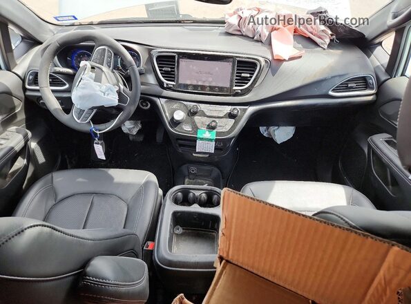 2C4RC1CG9SR525824 2025 CHRYSLER VOYAGER White Вид панелі приладів