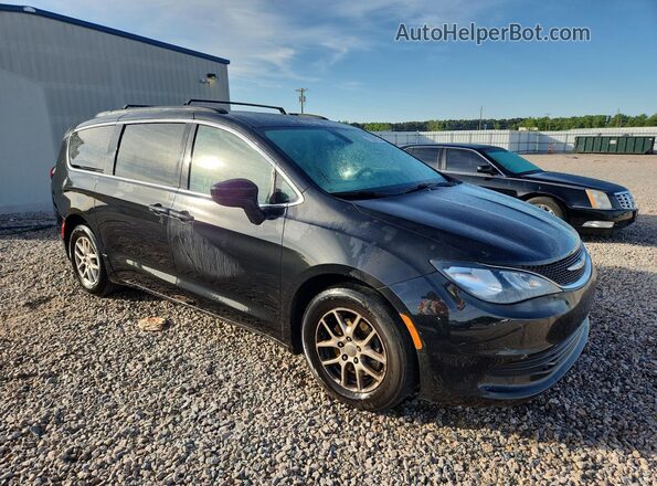 2C4RC1DG0LR256998 2020 CHRYSLER VOYAGER Черный Передняя правая четверть