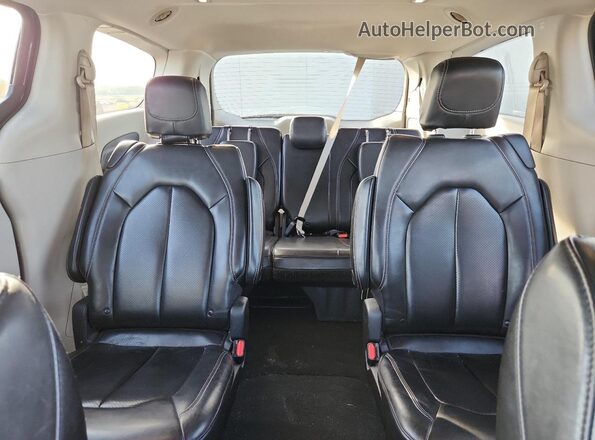 2C4RC1DG0LR256998 2020 CHRYSLER VOYAGER Черный Вид задних сидений