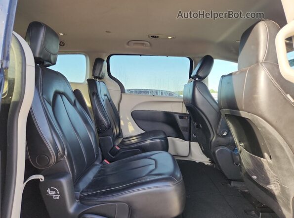 2C4RC1DG0LR256998 2020 CHRYSLER VOYAGER Черный Вид задней части салона