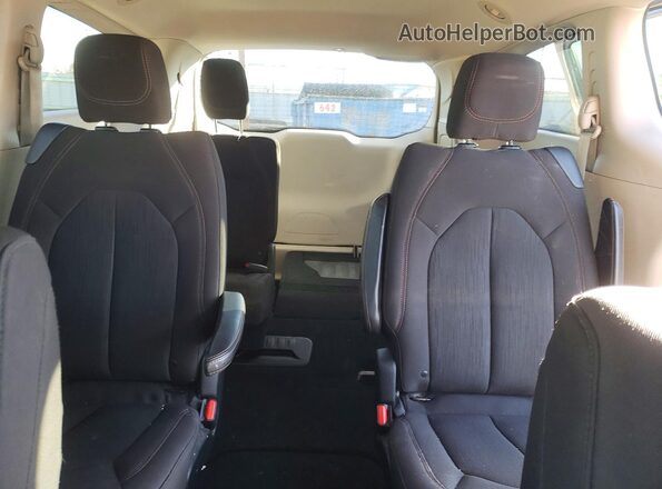 2C4RC1DG1HR832749 2017 CHRYSLER PACIFICA Brown Вид задніх сидінь