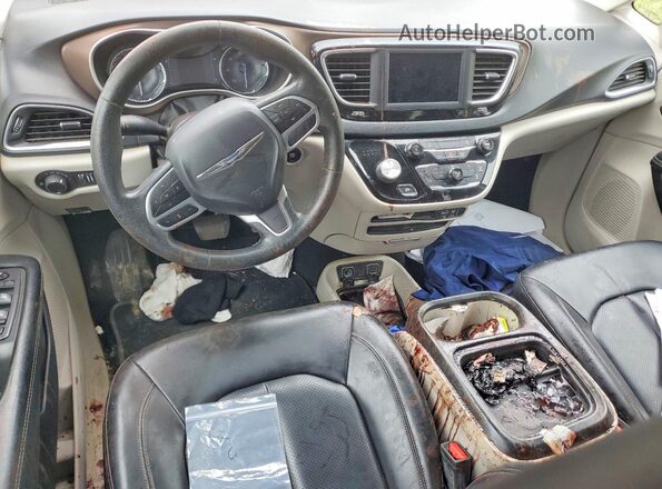 2C4RC1DG2LR264567 2020 CHRYSLER VOYAGER Maroon Widok deski rozdzielczej