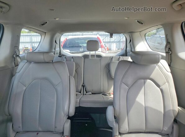 2C4RC1DG4MR506485 2021 CHRYSLER VOYAGER Silver Rear seats view