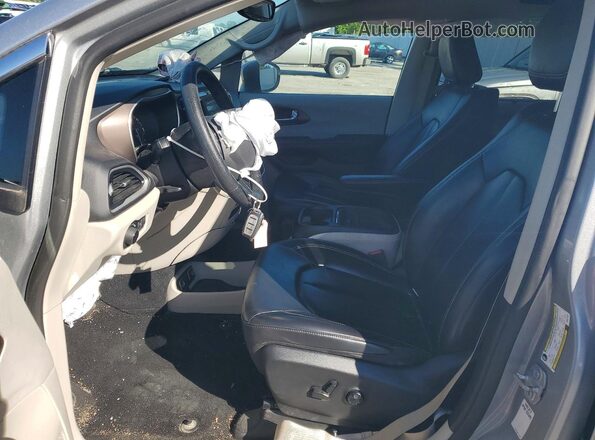 2C4RC1DG4MR512299 2021 CHRYSLER VOYAGER Silver Widok wnętrza z przodu