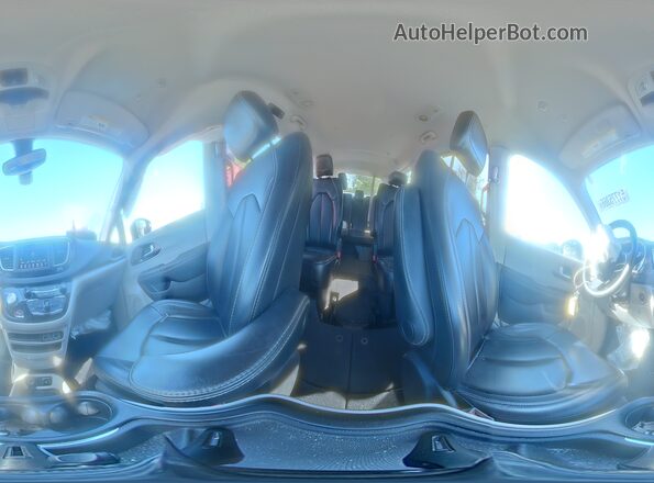 2C4RC1DG4MR512299 2021 CHRYSLER VOYAGER Silver Widok wnętrza 360 stopni