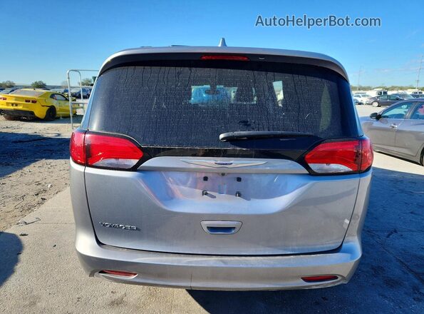 2C4RC1DG6LR260828 2020 CHRYSLER VOYAGER Silver Widok z tyłu