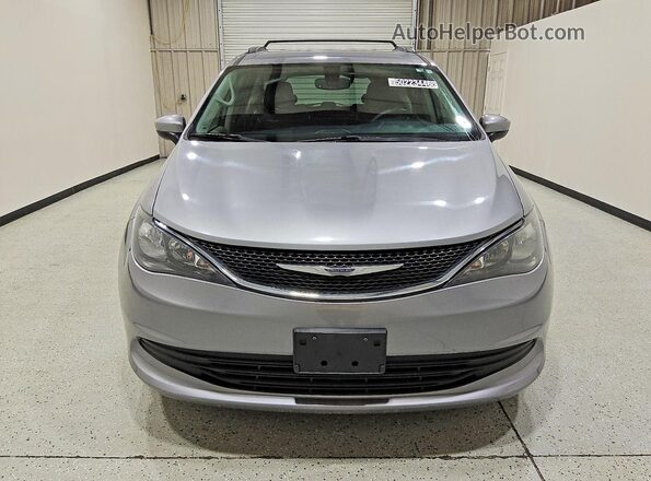 2C4RC1DG8LR260846 2020 CHRYSLER VOYAGER Silver Вид спереду
