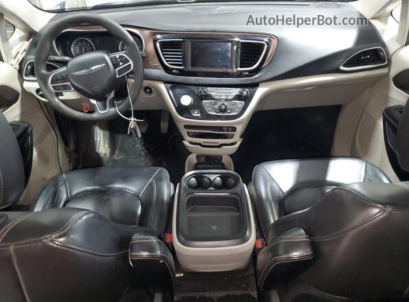 2C4RC1DG8LR265318 2020 CHRYSLER VOYAGER Серебряный 