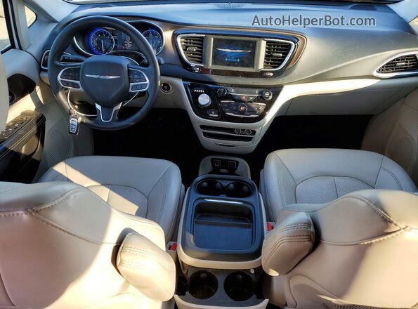 2C4RC1DG8MR568228 2021 CHRYSLER VOYAGER Белый Вид панели приборов