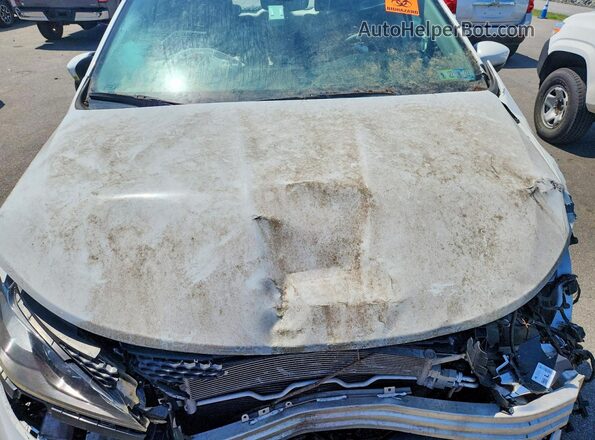 2C4RC1DG9LR182268 2020 CHRYSLER VOYAGER White Widok wnętrza z tyłu