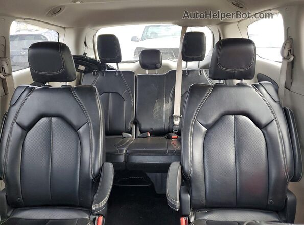 2C4RC1DG9LR185445 2020 CHRYSLER VOYAGER Burgundy უკანა სავარძლების ხედი