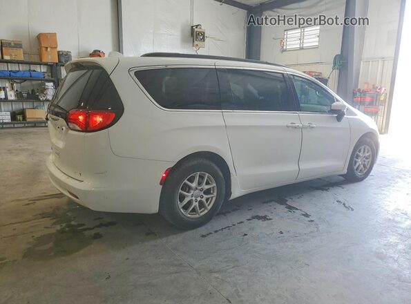 2C4RC1DGXLR156665 2020 CHRYSLER VOYAGER White Tył prawy