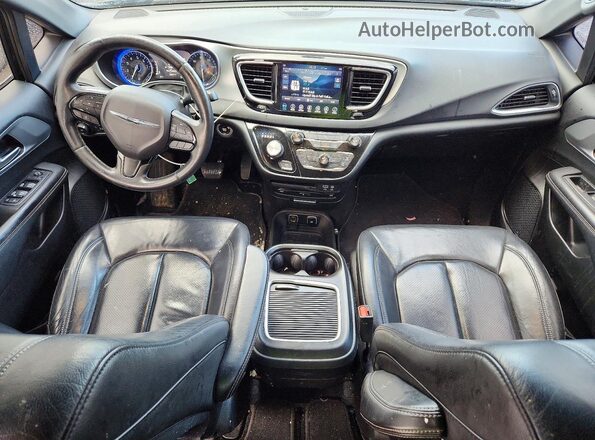 2C4RC1EG1JR237579 2018 CHRYSLER PACIFICA Черный Вид панели приборов