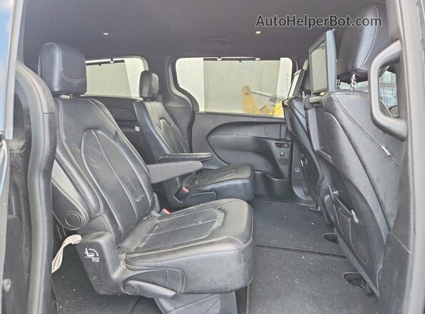 2C4RC1EG1JR237579 2018 CHRYSLER PACIFICA Черный Вид задней части салона