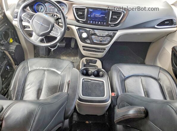 2C4RC1EG2HR531003 2017 CHRYSLER PACIFICA Серый Вид панели приборов