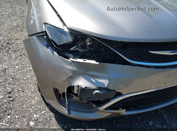 2C4RC1EG2HR554975 2017 CHRYSLER PACIFICA Золотой Вид спереди