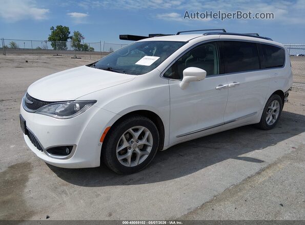 2C4RC1EG2HR622319 2017 CHRYSLER PACIFICA Белый Передняя левая четверть