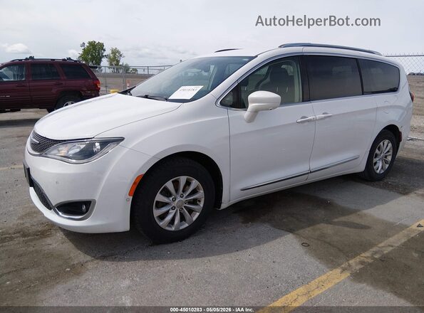 2C4RC1EG2JR139113 2018 CHRYSLER PACIFICA Белый Передняя левая четверть