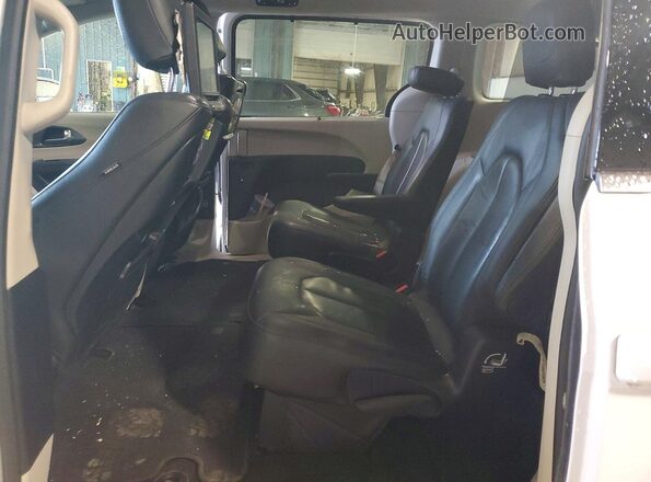 2C4RC1EG2LR145951 2020 CHRYSLER PACIFICA Белый Вид задней части салона