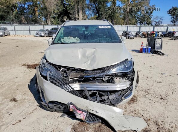 2C4RC1EG3KR615774 2019 CHRYSLER PACIFICA White Widok z przodu