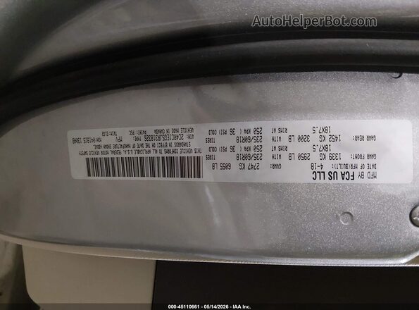 2C4RC1EG5JR318326 2018 CHRYSLER PACIFICA Silver Vista del compartimento del motor