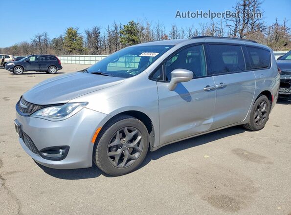 2C4RC1EG5KR577173 2019 CHRYSLER PACIFICA Silver Front left