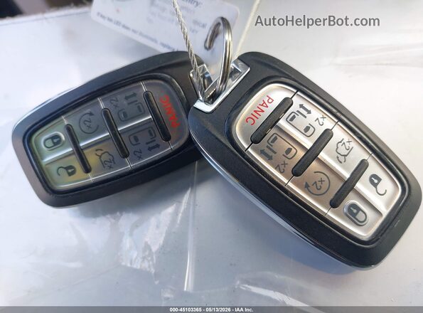 2C4RC1EG9JR290952 2018 CHRYSLER PACIFICA Черный Вид панели приборов