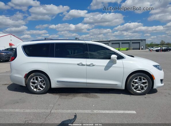 2C4RC1EGXKR577007 2019 CHRYSLER PACIFICA White Widok wnętrza z tyłu