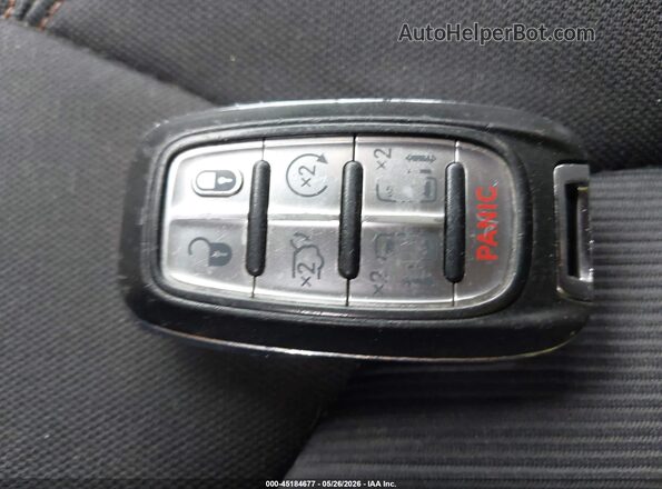 2C4RC1FG1JR133057 2018 CHRYSLER PACIFICA Gray Widok deski rozdzielczej