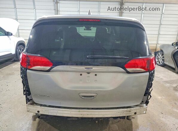 2C4RC1FG1JR354089 2018 CHRYSLER PACIFICA Серебряный Вид сзади