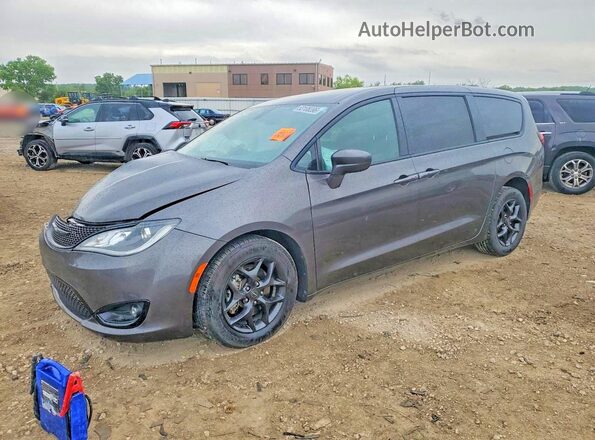 2C4RC1FG1KR653261 2019 CHRYSLER PACIFICA Угольный Передняя левая четверть