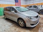 2018 Chrysler Pacifica Touring Plus Silver vin: 2C4RC1FG2JR125906