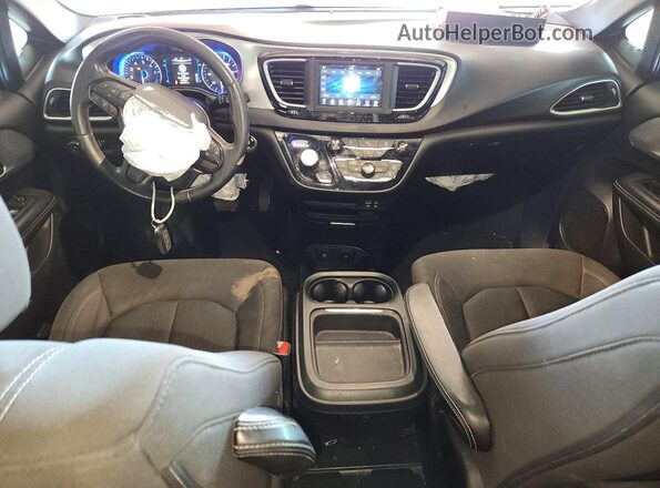 2C4RC1FG2KR708798 2019 CHRYSLER PACIFICA Blue Widok deski rozdzielczej