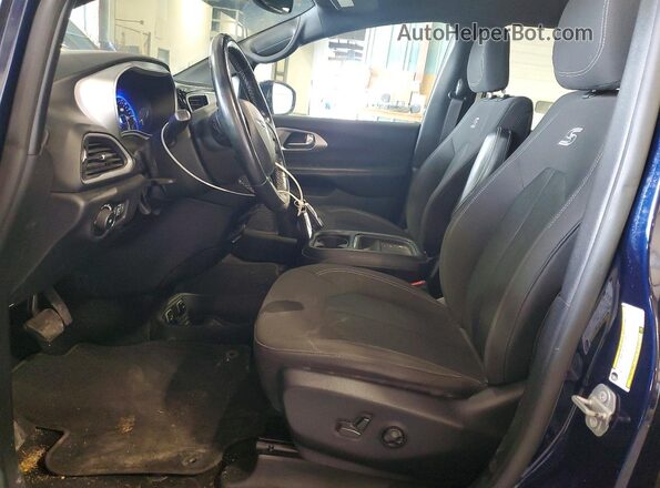 2C4RC1FG2LR100765 2020 CHRYSLER PACIFICA Blue Front interior view